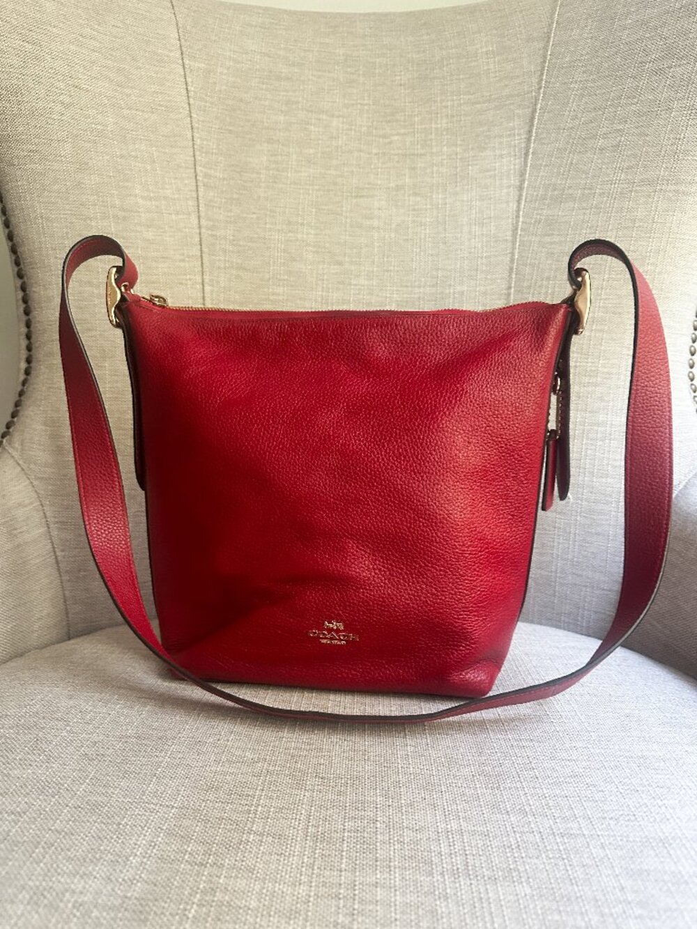 Coach Pebbled Leather Red Hobo Shoulder Bag Gold Logo C2818